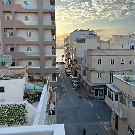 Sea Side View 2 Bedroom With Terrace Beppe's Apartmán *