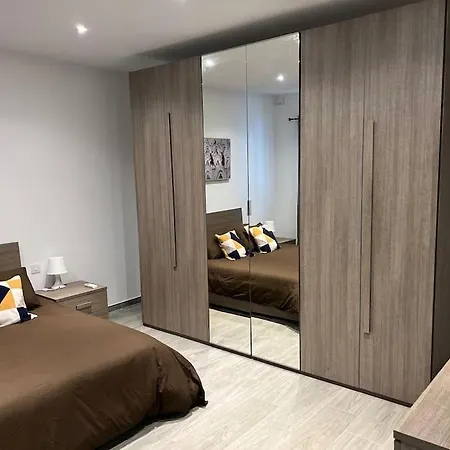 Sea Side View 2 Bedroom With Terrace Beppe's St. Paul's Bay