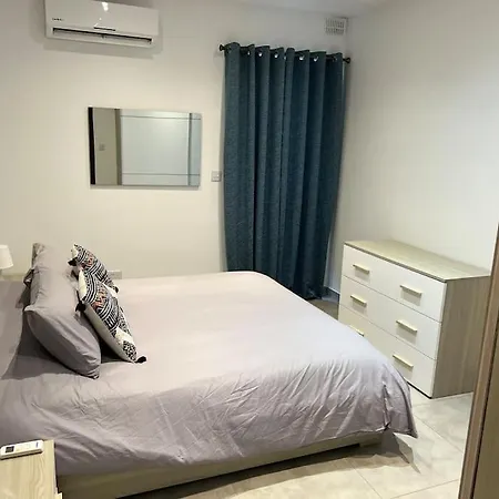 Sea Side View 2 Bedroom With Terrace Beppe's *