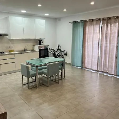 Sea Side View 2 Bedroom With Terrace Beppe's Lejlighed