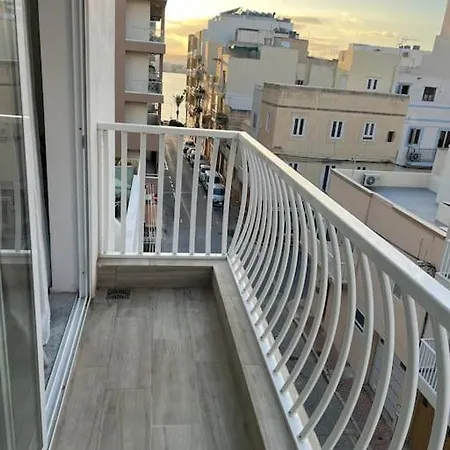Sea Side View 2 Bedroom With Terrace Beppe's * 圣保罗湾城